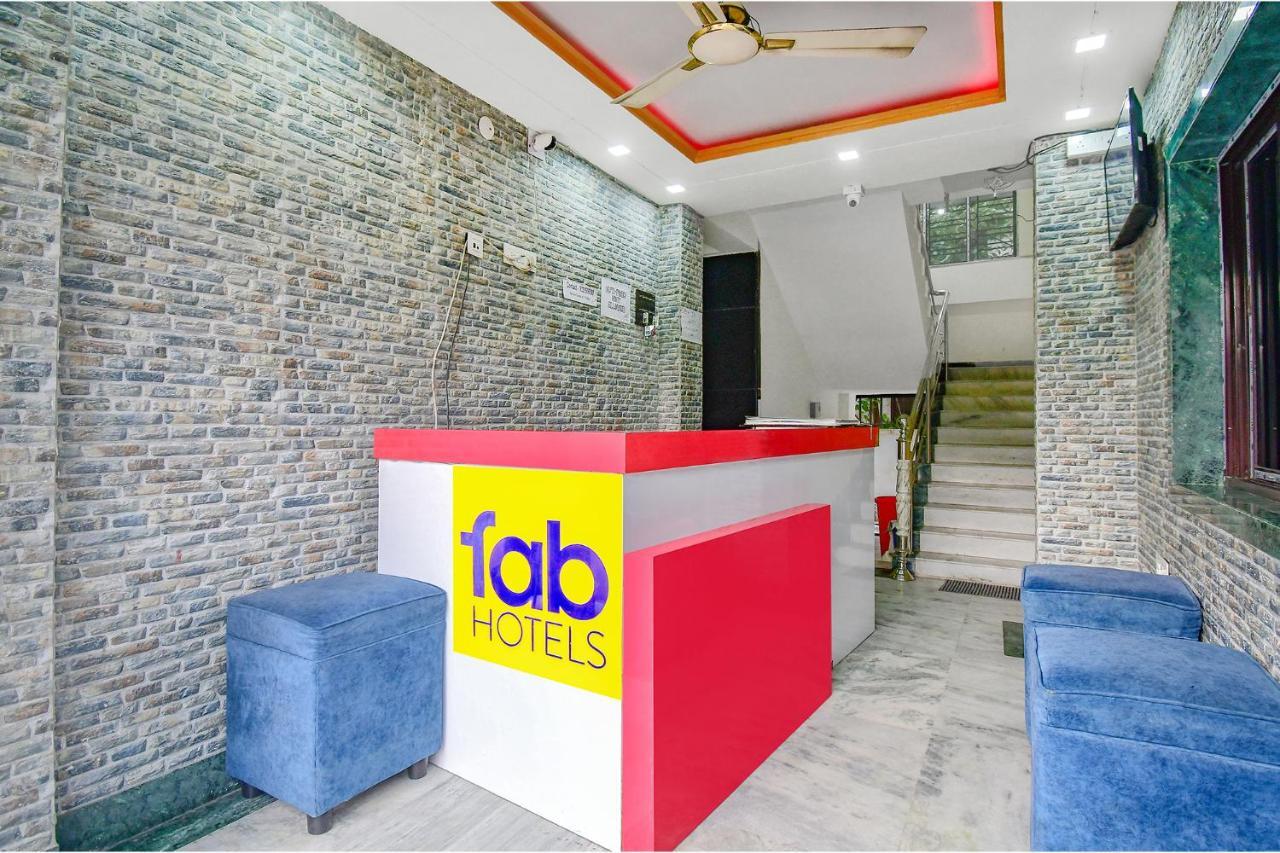 Fabexpress Om Shanti International Calcutta Exterior foto